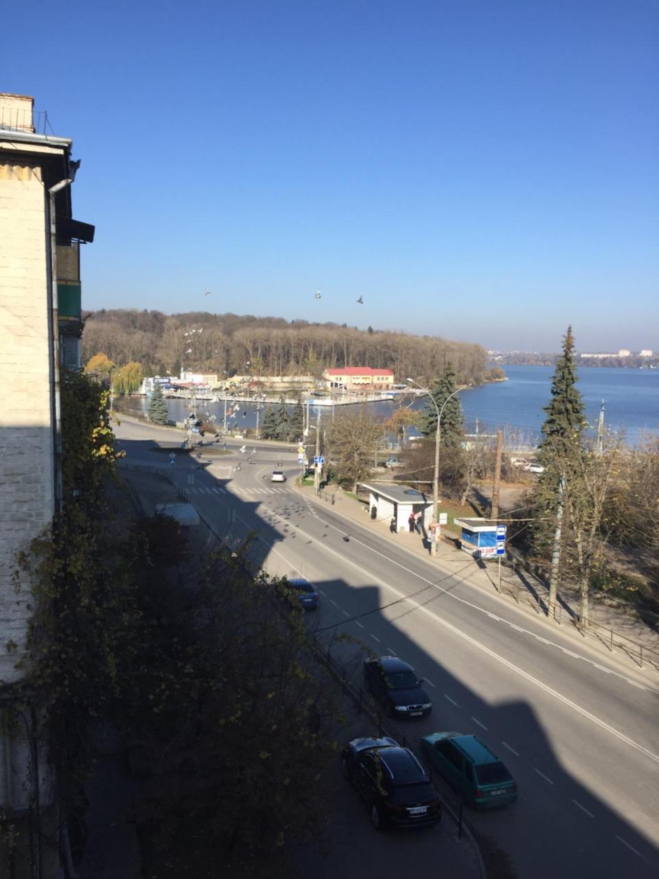 Апартаменты С Видом На Озеро Ternopil Eksteriør bilde